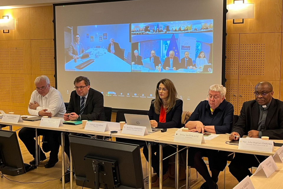 CEC contributes reflections on war in Ukraine