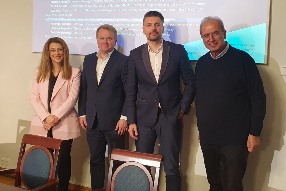 CEC contributes to discussion on theology, empire, and the role of church in the war