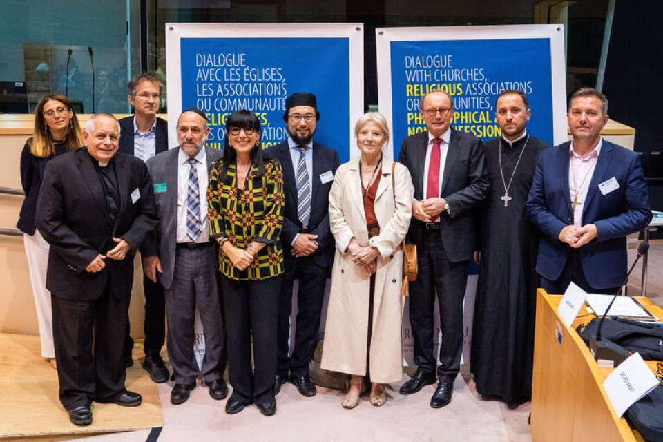 Churches highlight their humanitarian response to Ukraine at European Parliament