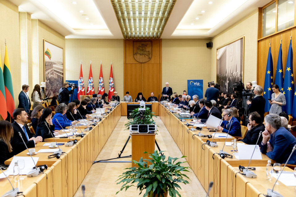 Church response to war highlighted at EPP Vilnius meeting