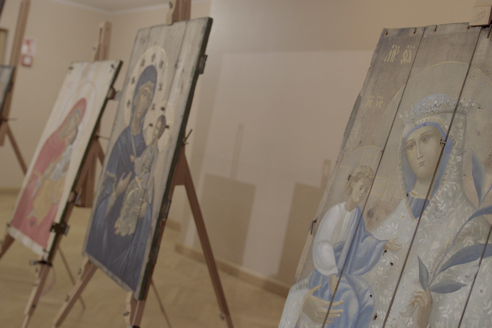 Une réflexion théologique sur la guerre placée sous le regard des icônes