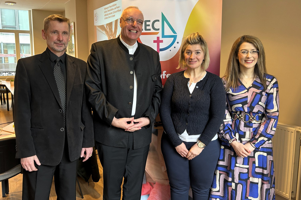 Catholic partners and media learn about CEC