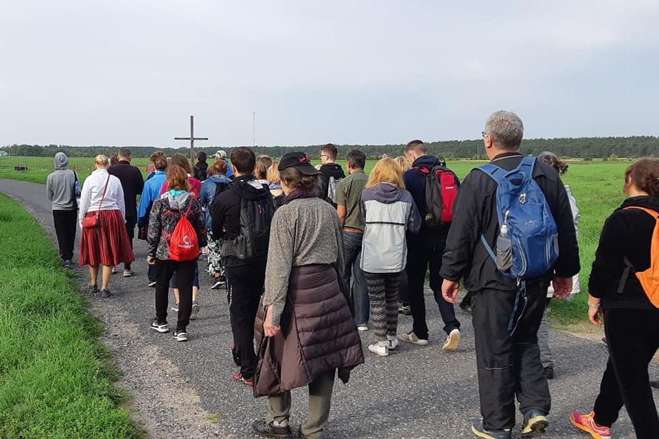 Pilgrimage in Estonia brings together young and old